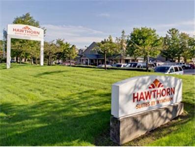 Hawthorn Suites By Wyndham Kent, Wa Exteriör bild